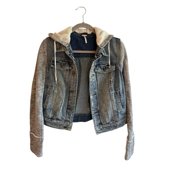Free People Distressed Jean Jacket and Knit Hoodie Indie Wash size Small - Picture 4 of 9